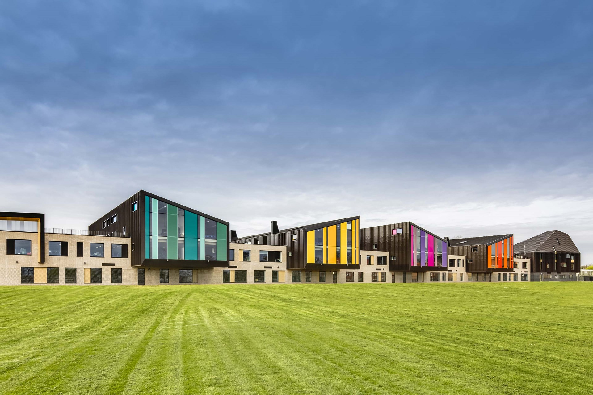 Three Rivers Academy – Vibrant facades