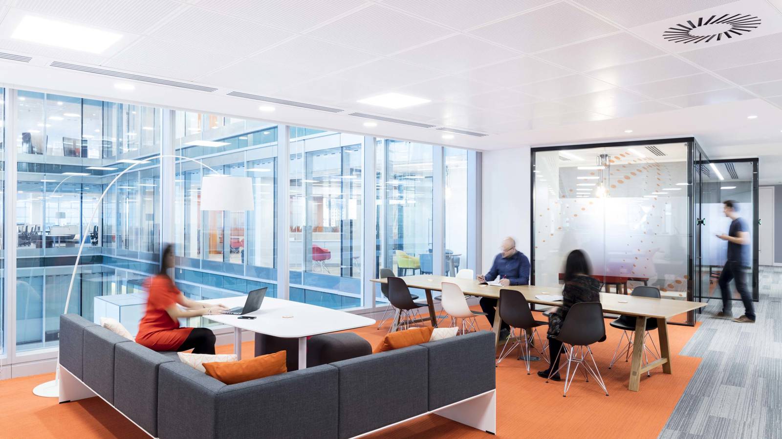 Thomson Reuters – Breakout spaces