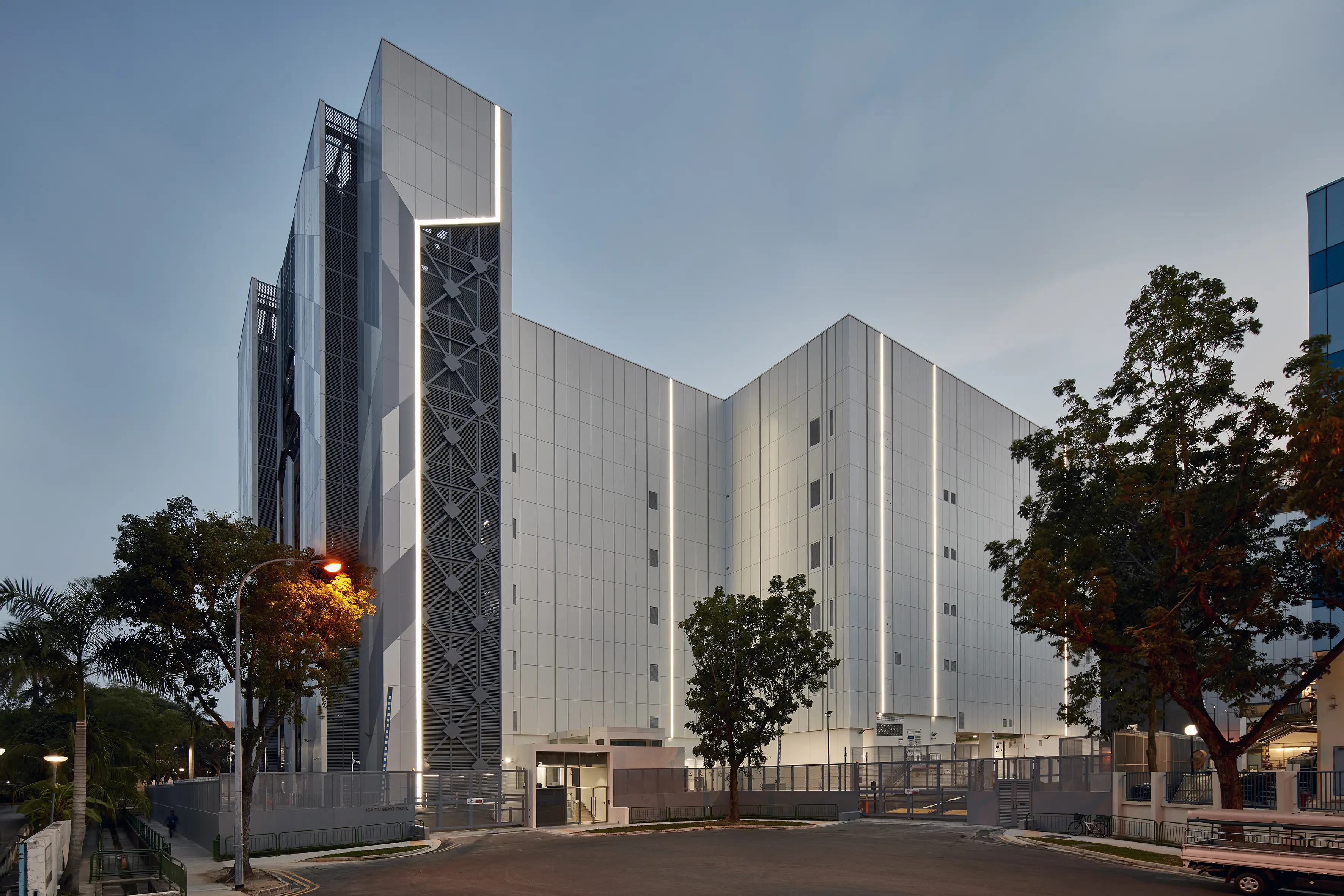 Scott Brownrigg completes Singapore Data Centre for globa...