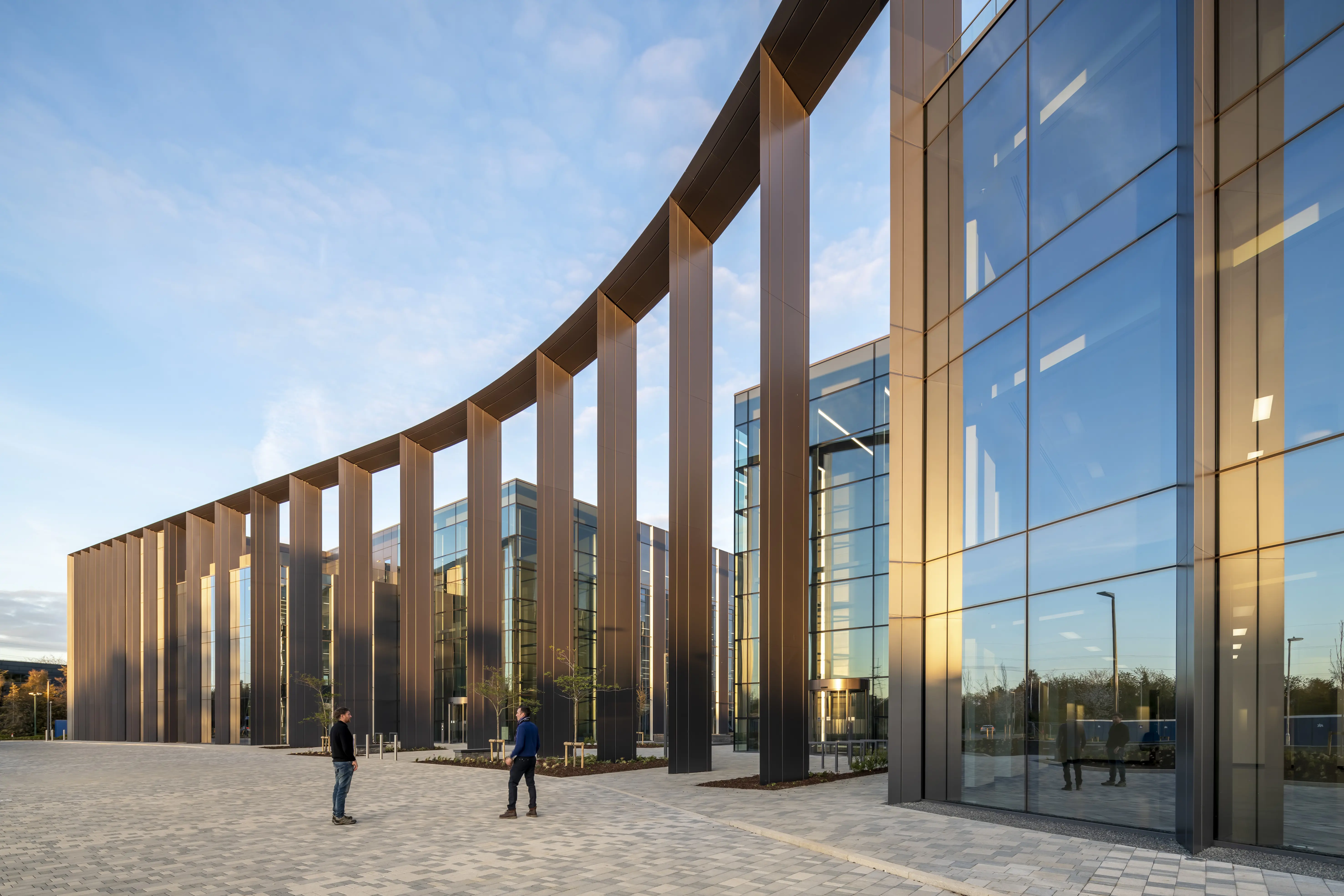 Gatway building at Cambridge Science Park completes